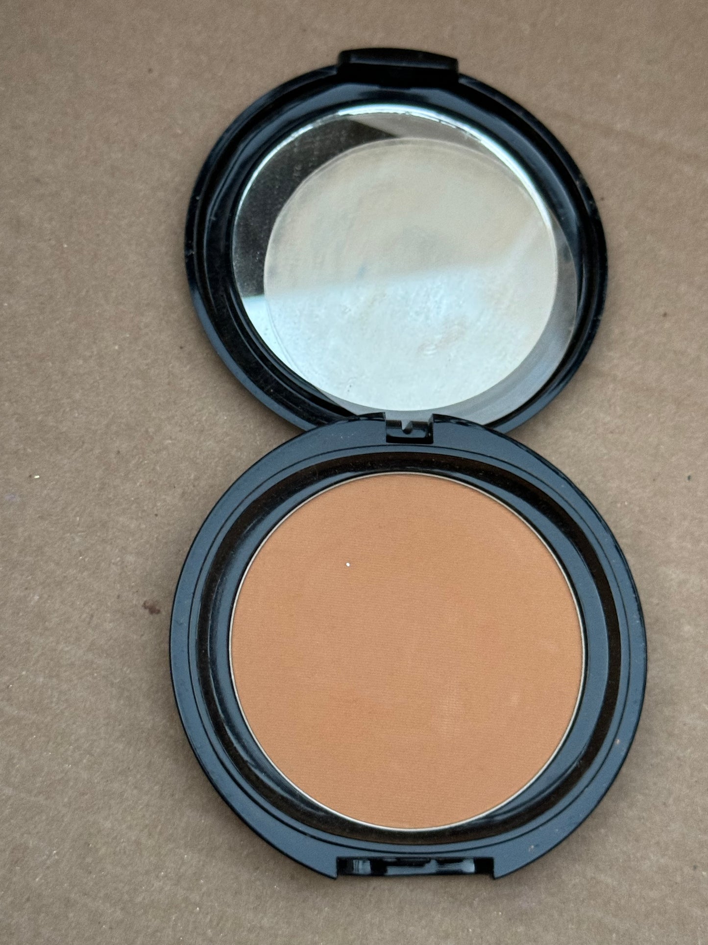 OSP Cosmetics Oil Free Pressed Powder in Matte Terracotta