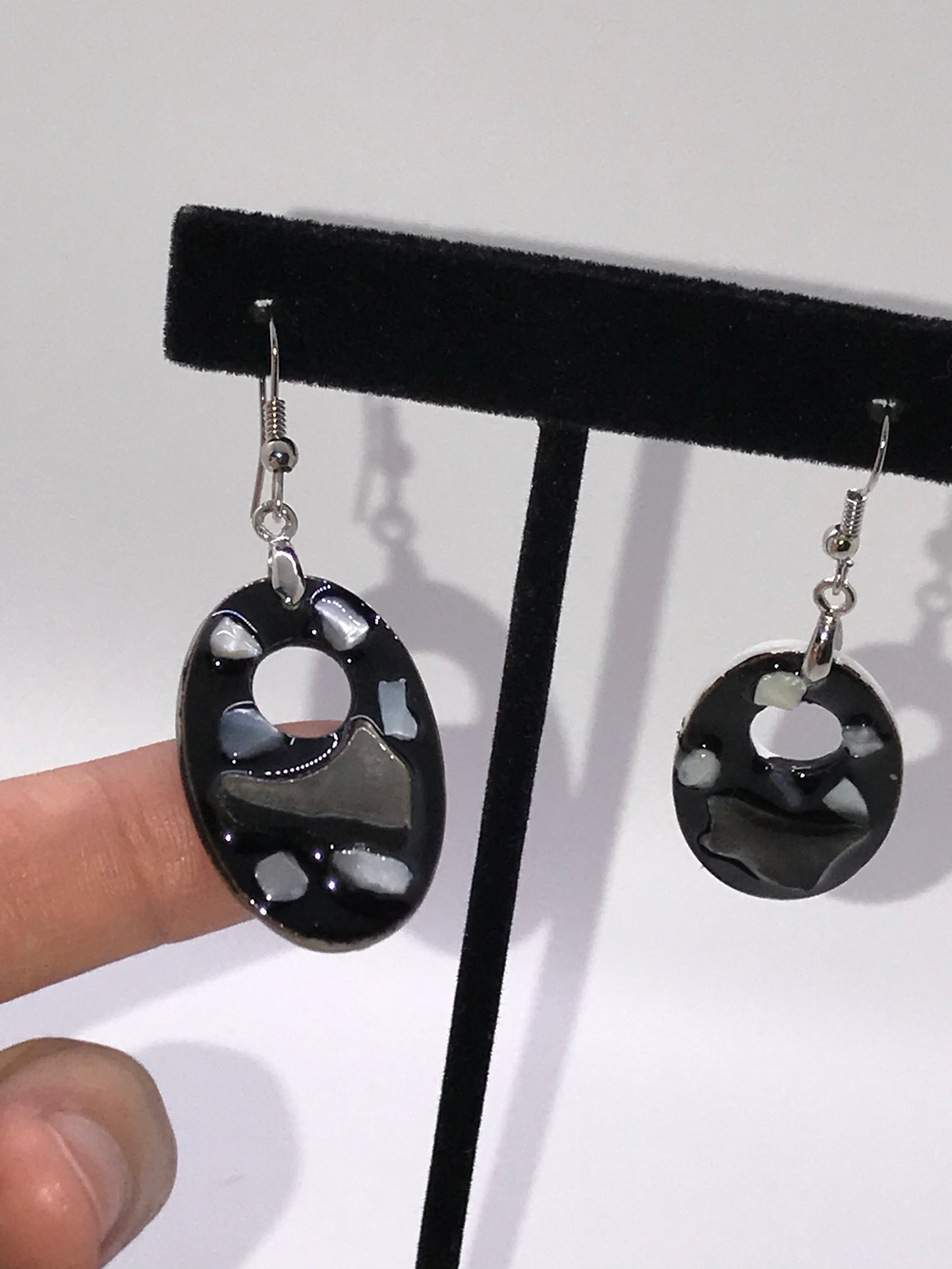 Oval Black Lip Pearl And Resin Dangle Earrings