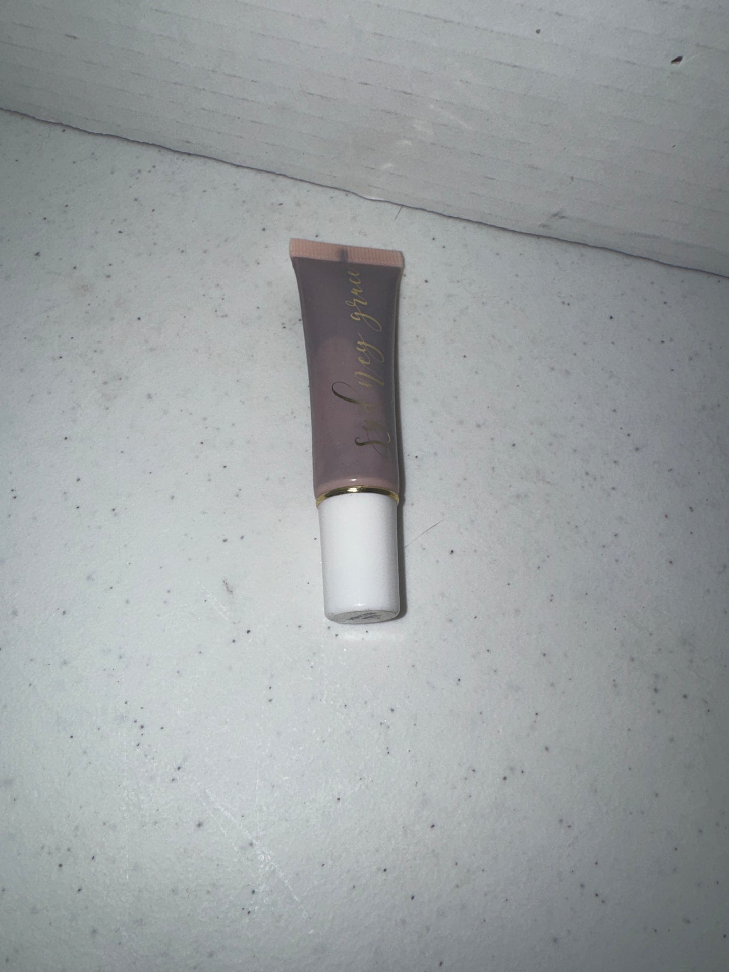 Sydney Grace Cream Shadow in Babe