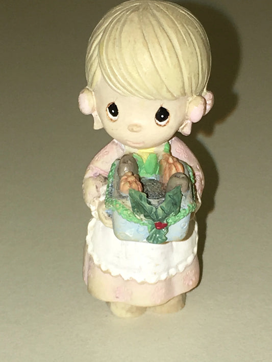 Vintage 1998 Precious Moments Christmas Figurine Girl