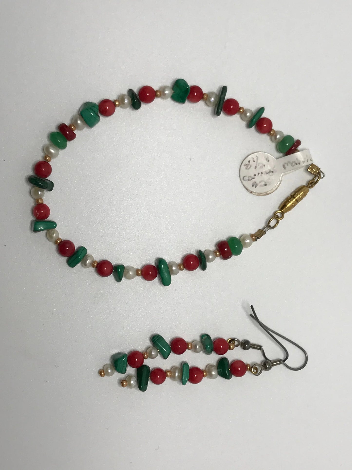 8 1/2" long Christmas Colored Bracelet and matching dangle earrings