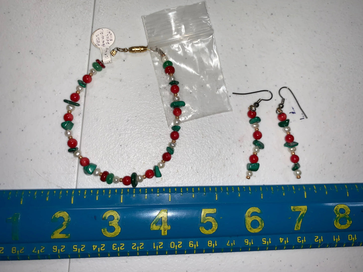 8 1/2" long Christmas Colored Bracelet and matching dangle earrings