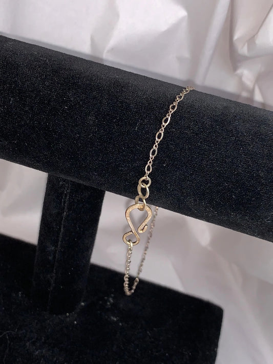 8 1/2" Long Sterling Silver Figure 8 Bracelet