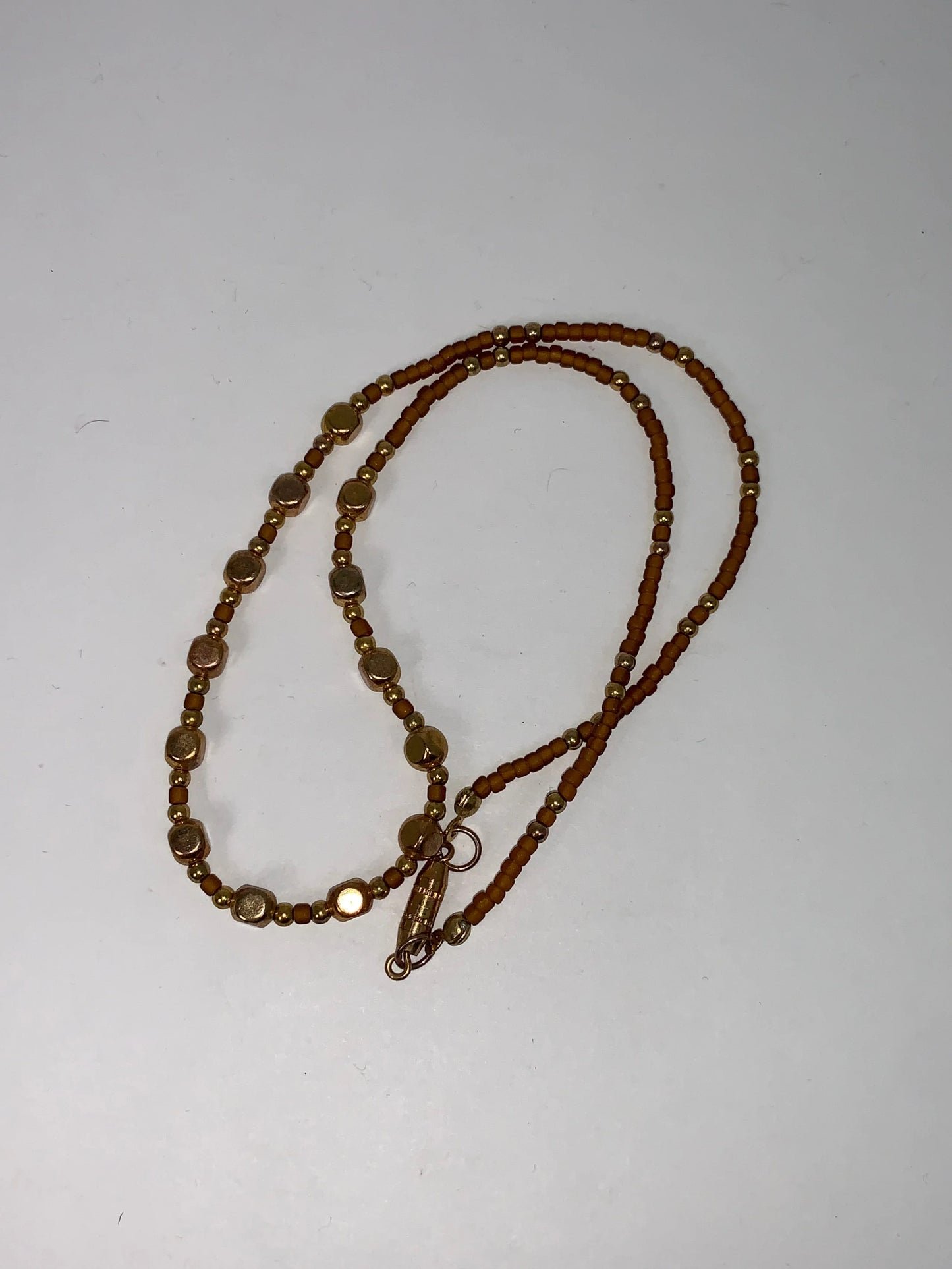 15 1/2" Tan and Gold Beaded Necklace