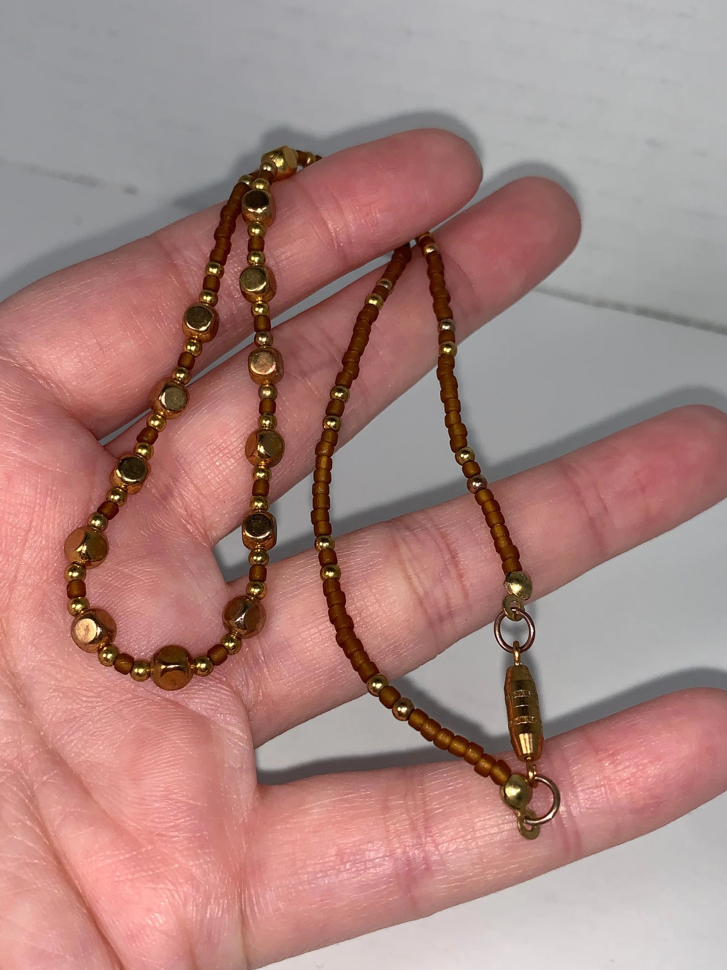15 1/2" Tan and Gold Beaded Necklace