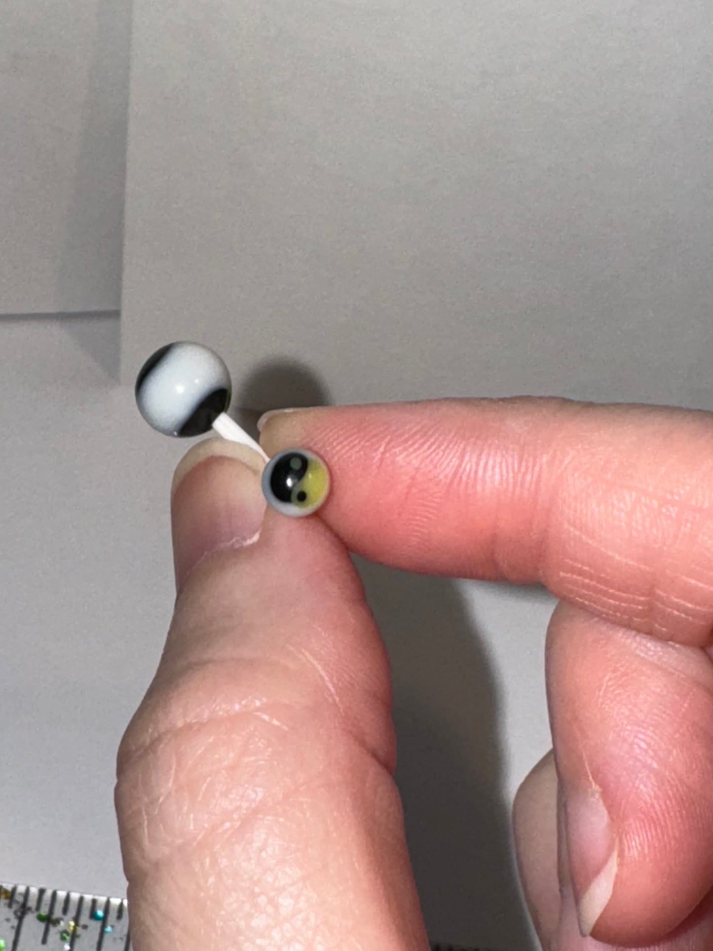 14 Gauge Yellow and Black Yin/Yang Belly Ring
