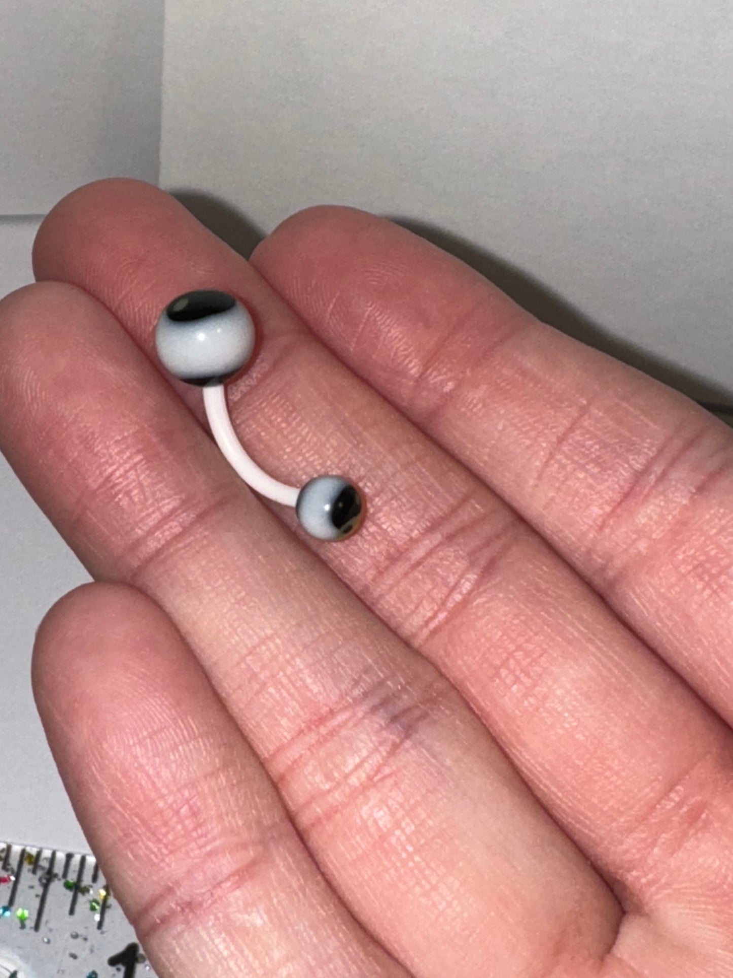 14 Gauge Yellow and Black Yin/Yang Belly Ring