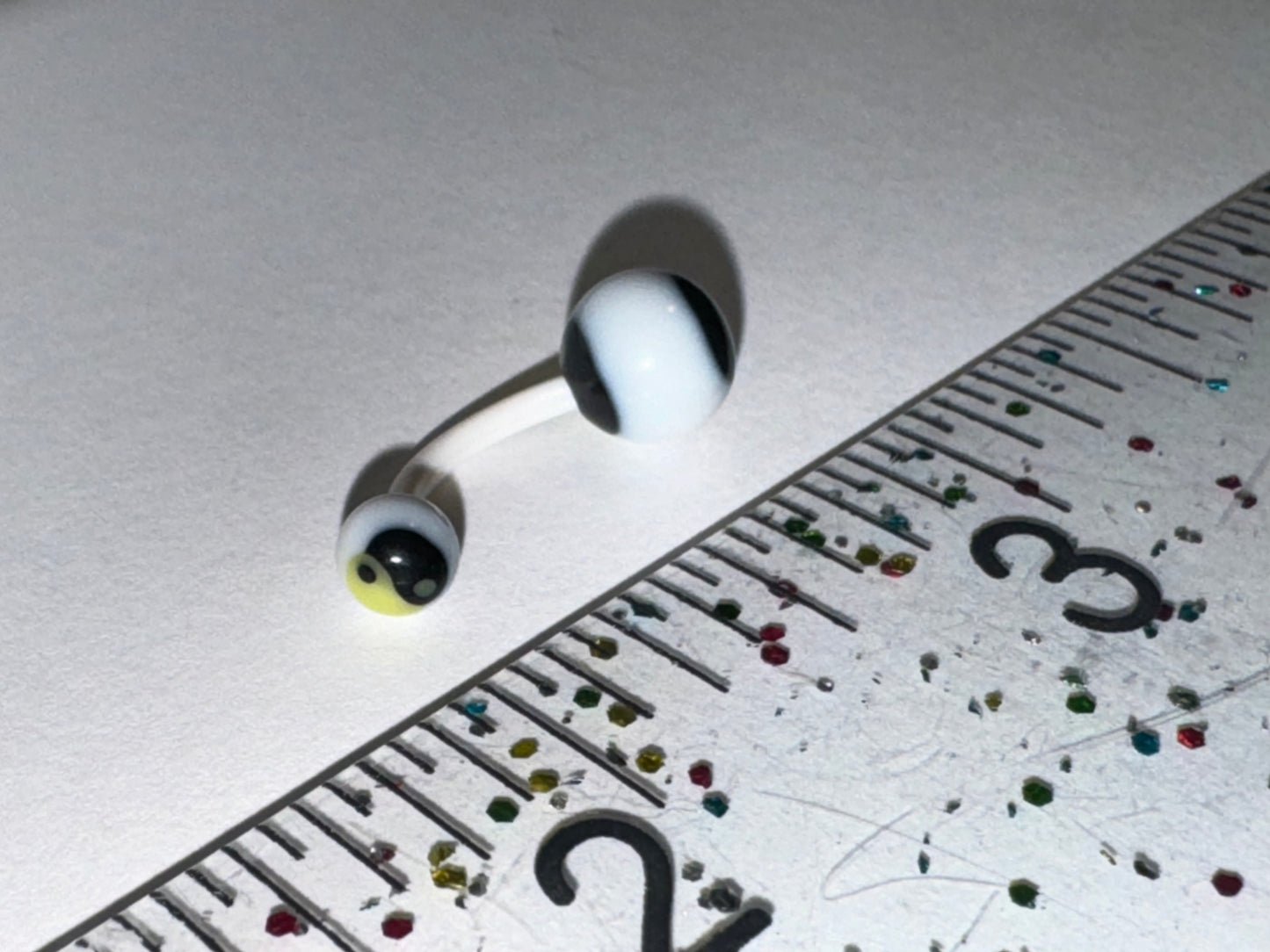 14 Gauge Yellow and Black Yin/Yang Belly Ring